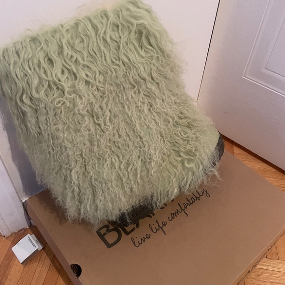 Bearpaw Boetis ll Women Furry Shearling Wool Boots Green New In Box 1294W - Picture 1 of 8